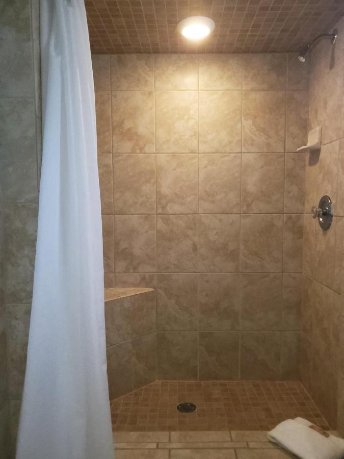 איסלאמורדה Ragged Edge Resort & Marina מראה חיצוני תמונה